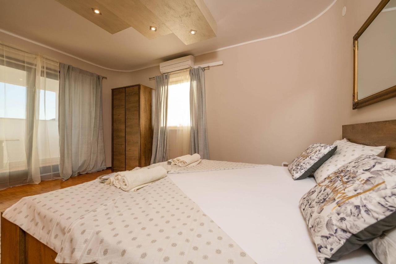 Villa Zorica โปเรช ภายนอก รูปภาพ