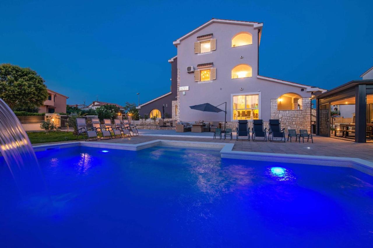 Villa Zorica โปเรช ภายนอก รูปภาพ