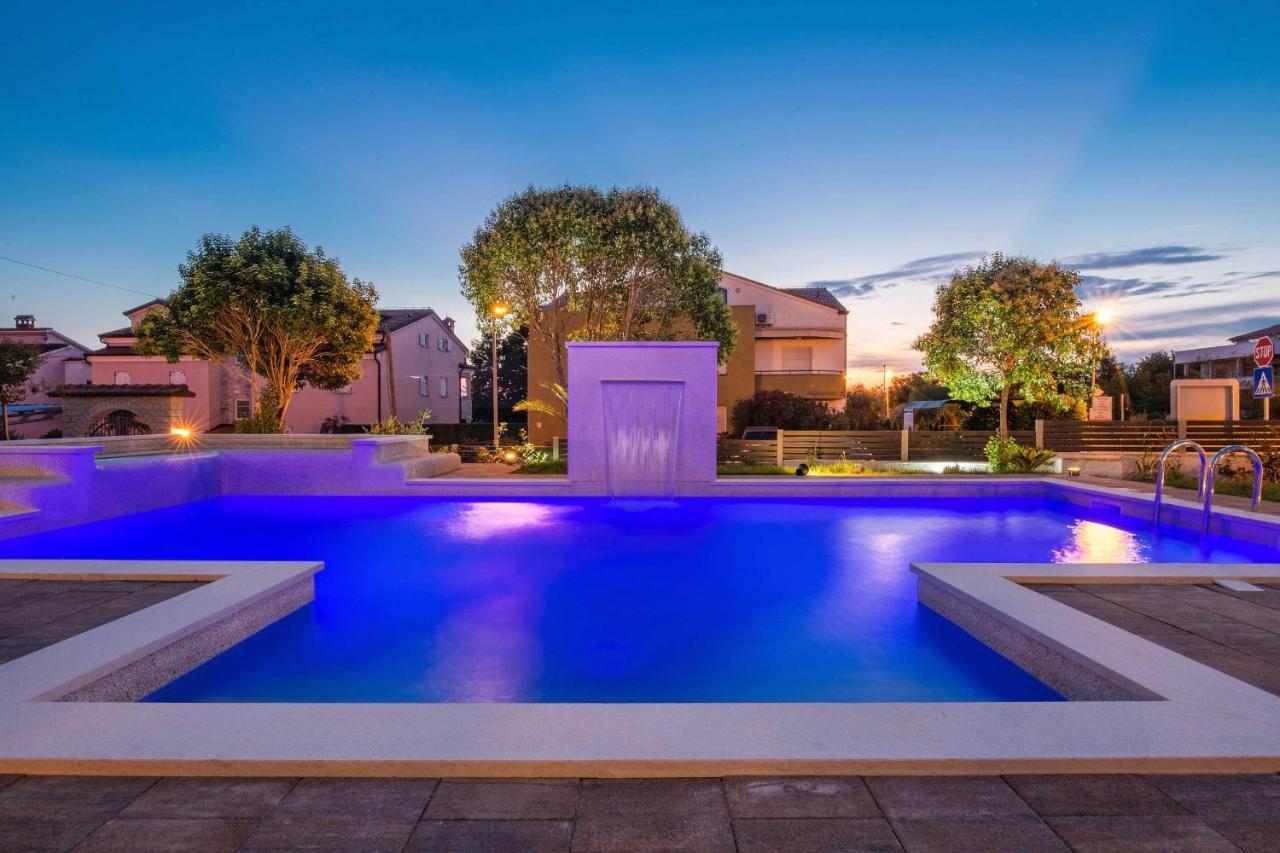 Villa Zorica โปเรช ภายนอก รูปภาพ
